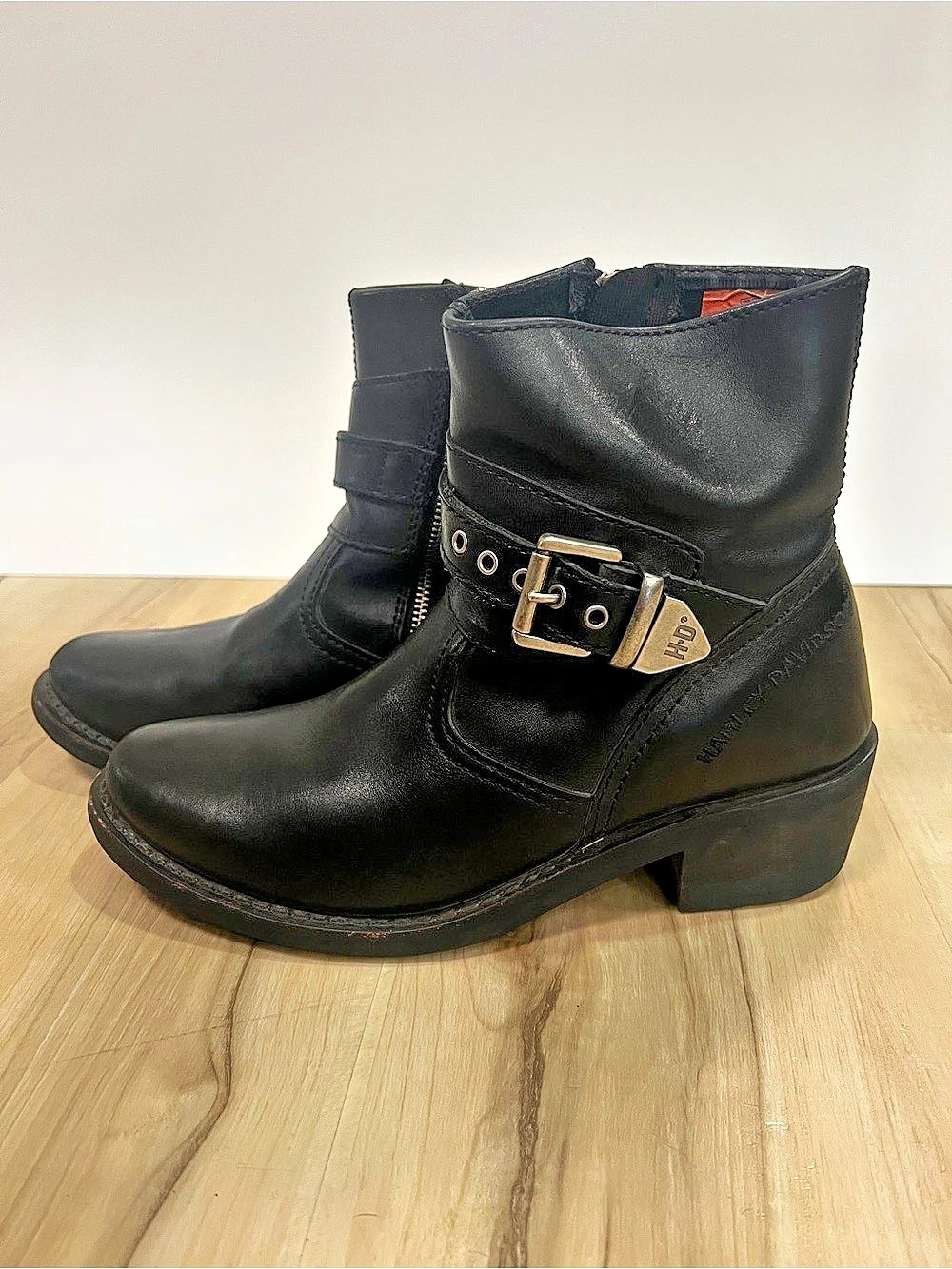 Harley Davidson Womens 8 Black Leather Ankle Boots Buckle Zip Moto Biker
